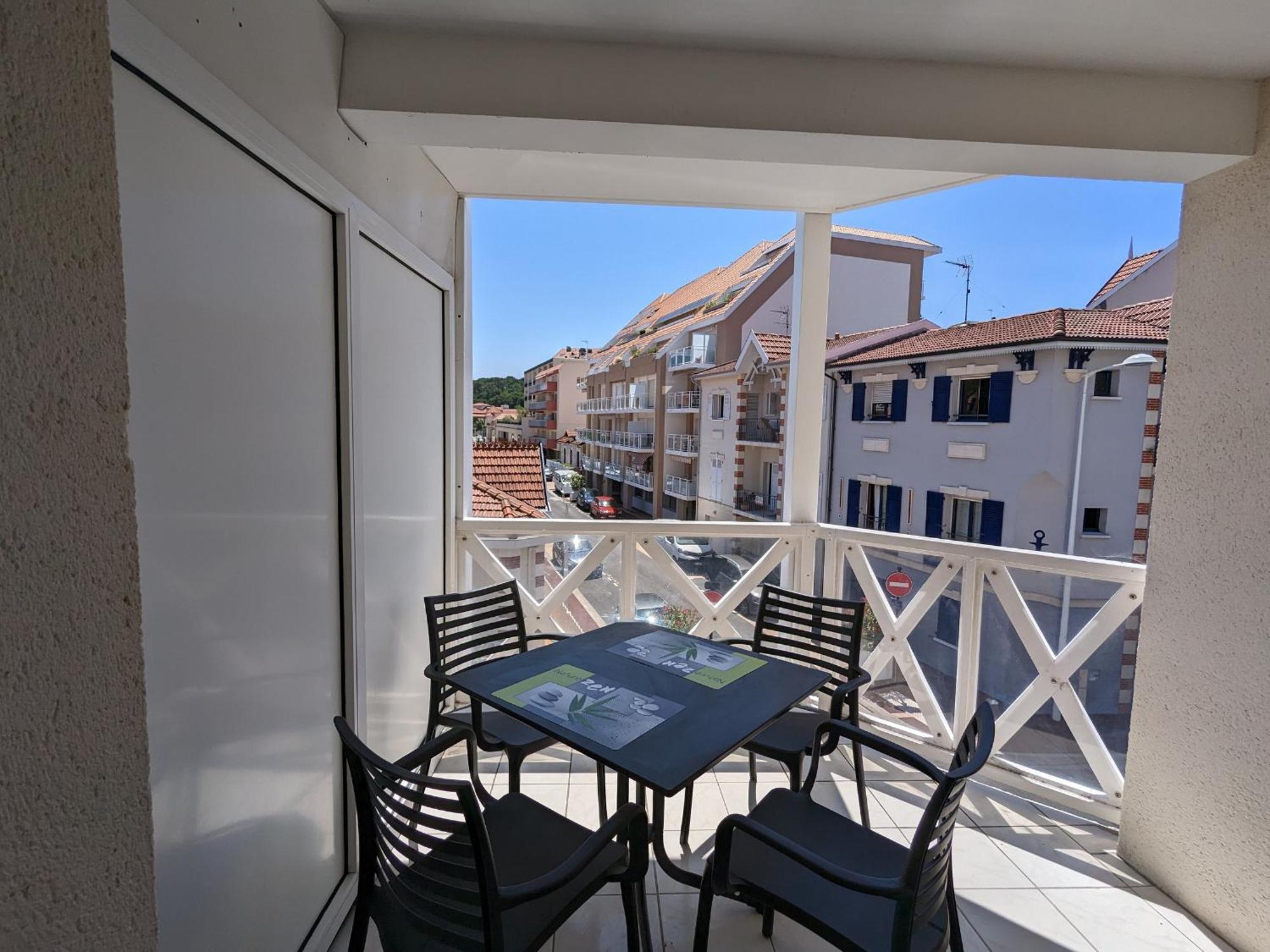 Arcachon Centre : Charmant T2 Avec Loggia, Parking Securise Et Proche Plage - Fr-1-420-61 Bagian luar foto